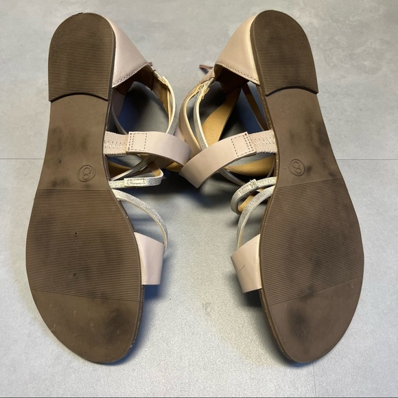 Neutral colored sandals - Picture 3 of 7